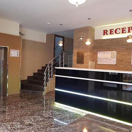 Hotel Uranus บูคาเรสต์ ภายนอก รูปภาพ